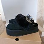 Ugg funkette pantoffels maat 43 nieuw, Ophalen of Verzenden, Nieuw, Zwart, Pantoffels of Sloffen