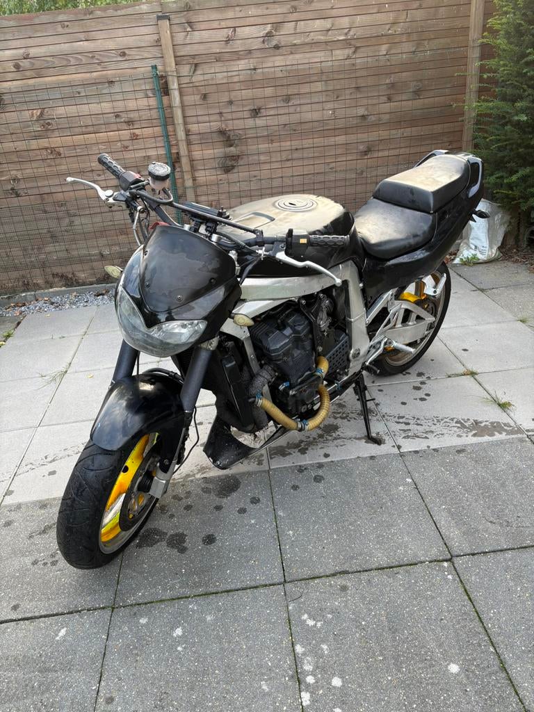 Suzuki gsxr 750w met wat werk