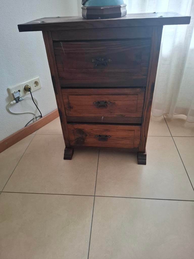 Wegens verhuizing verschillende spullen te koop, Huis en Inrichting, Slaapkamer | Nachtkastjes, Zo goed als nieuw, Minder dan 45 cm