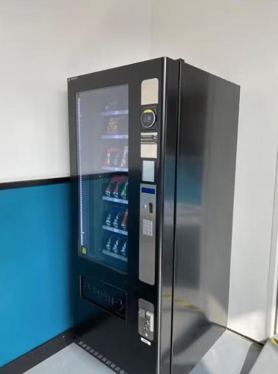 Vendo SVE 700/710 | Snack en drankautomaat refurbished, Ophalen, Vending Master, Ewinkel 12, 5431ND Cuijk, Info@vendingmaster.nl
