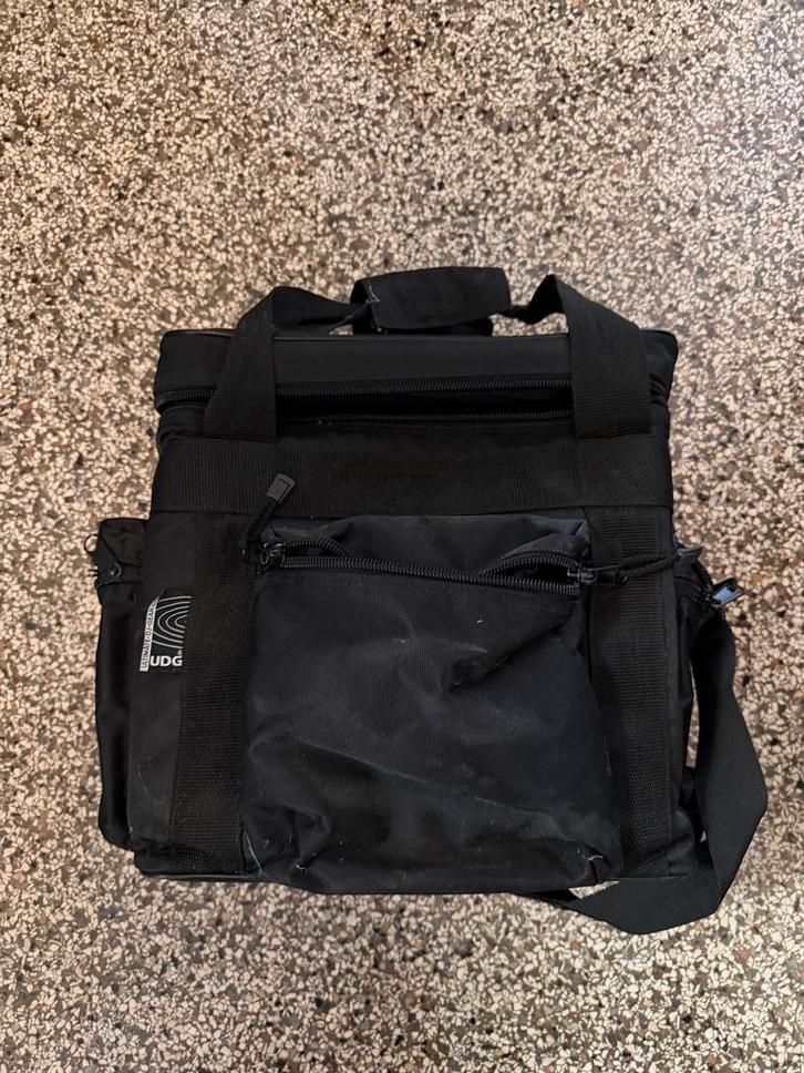 UDG platentas voor DJ's - Ruimte voor 80 vinylplaten, Muziek en Instrumenten, Dj-sets en Draaitafels, Gebruikt, Dj-set, Overige merken