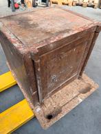 Oude antieke kluis, Huis en Inrichting, Brandblussers en Brandkasten, Ophalen, Gebruikt, Brandkast