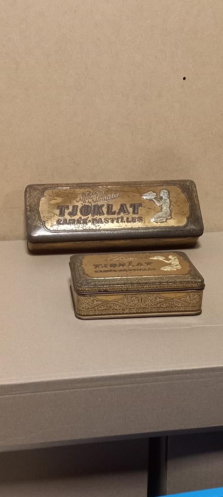 Tjoklat blikken, twee stuks, Verzamelen, Blikken, Ophalen of Verzenden