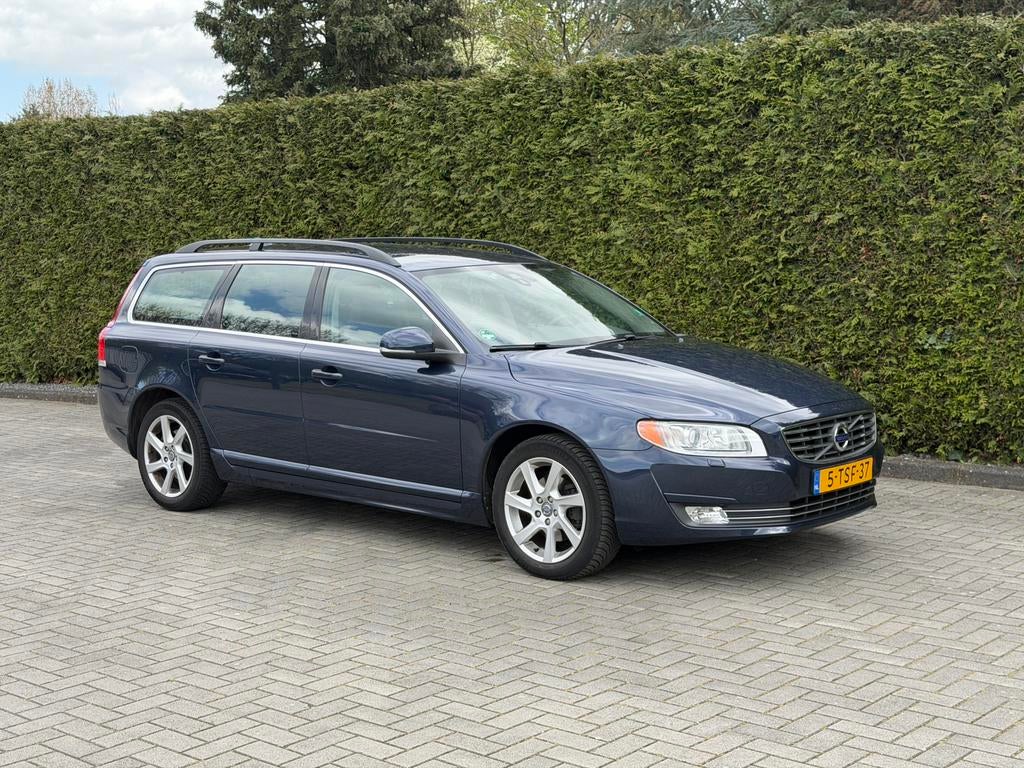 Volvo V70 T4 Automaat Trekhaak Leer Navi Cruise, 1596 cc, 1503 kg, 4 cilinders, 1600 kg
