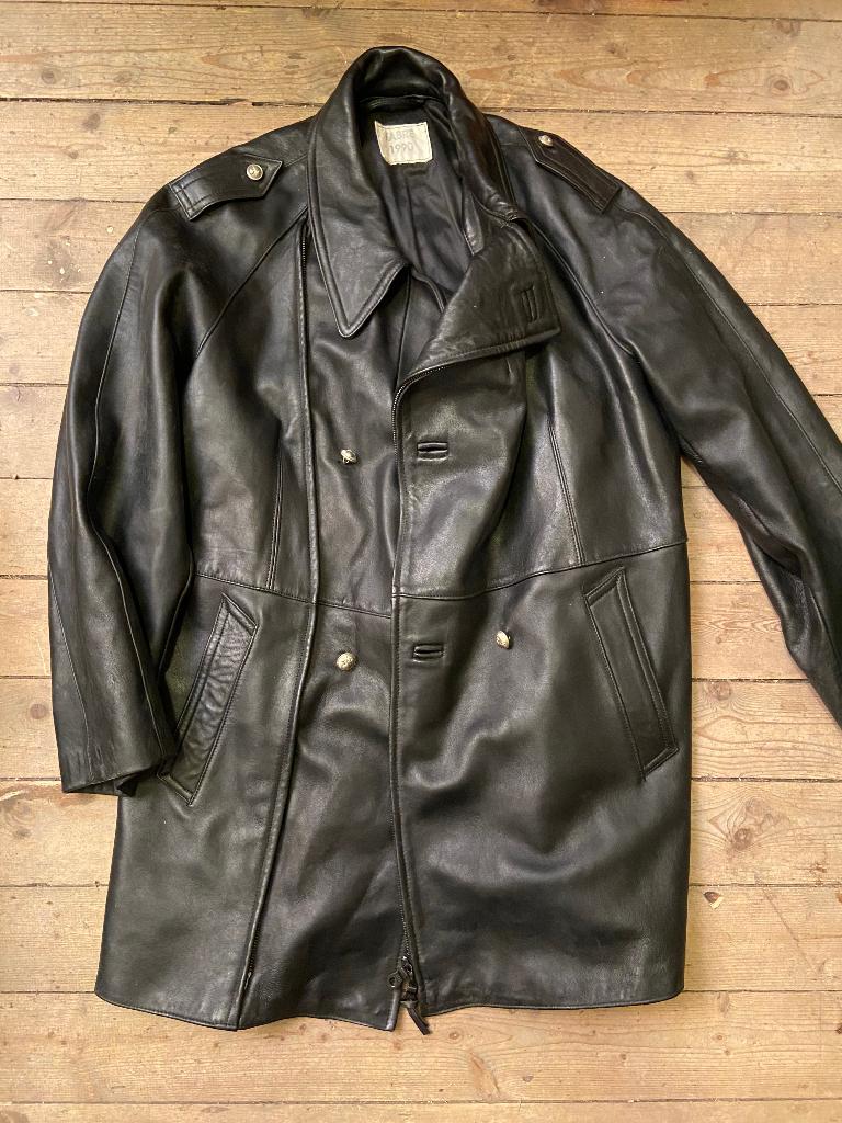 Gendarmerie politie Frankrijk leren motorjas, Verzamelen, Militaria | Algemeen, Verzenden, Overige soorten, Nederland, Embleem of Badge