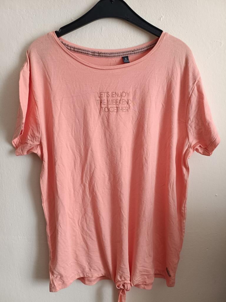 Roze T-shirt van Levv, Kinderen en Baby's, Kinderkleding | Maat 176, Gebruikt, Meisje, Ophalen of Verzenden, Shirt of Longsleeve