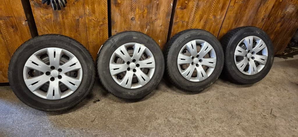 Winterbanden met velg 215/65 R16 98H (STC 5x100), Ophalen, Gebruikt