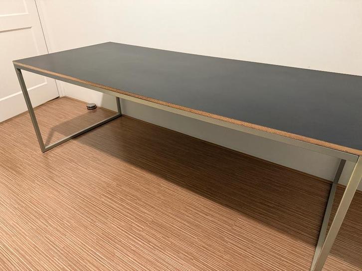 Stevig bureau, frame metaal blad 18 mm betonplex 200x 85cm, Huis en Inrichting, Bureaus, Gebruikt, Bureau, Ophalen