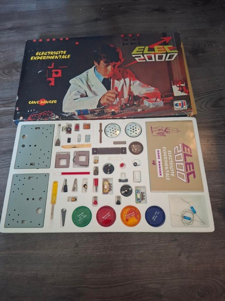 Vintage Elec 2000 Experimentele Elektriciteitsdoos, Ophalen of Verzenden, Gebruikt