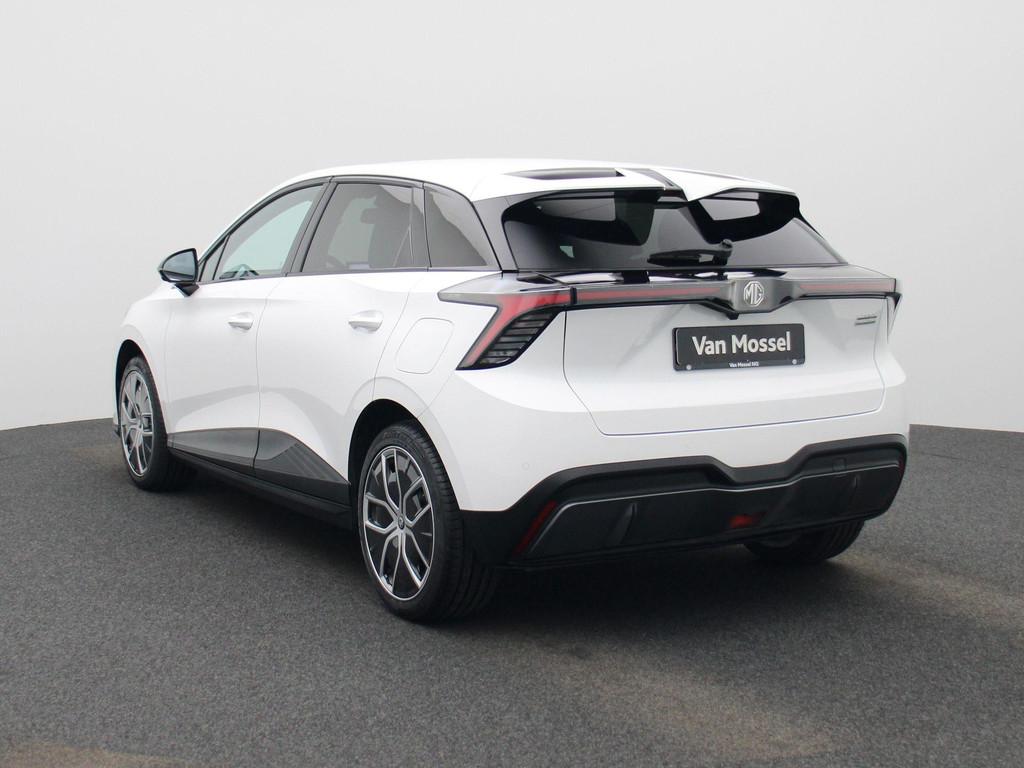 MG MG4 64 kWh Luxury | Navigatie | Parkeersensoren & Camera, Auto's, MG, Automaat, 1675 kg, Wit, 204 pk