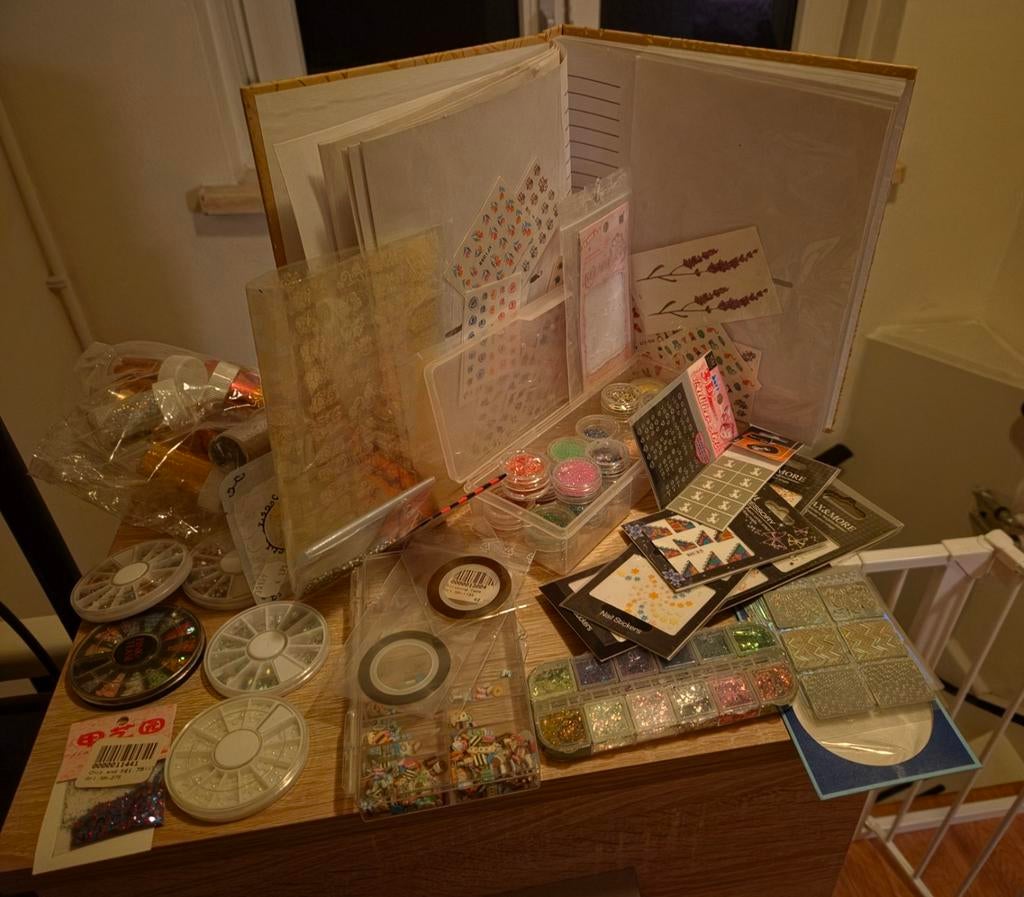 Heel veel nagelspullen, Ophalen of Verzenden, Overige kleuren, Handen en Nagels