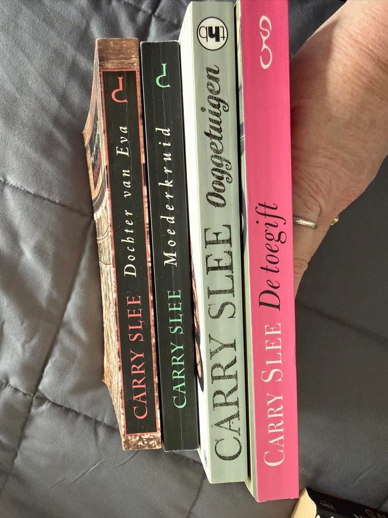 Volwassenboeken van Carry Slee, Ophalen of Verzenden, Zo goed als nieuw