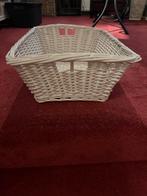 Witte rieten mand, Huis en Inrichting, Woonaccessoires | Schalen en Manden, Ophalen, Zo goed als nieuw, Rechthoekig, Overige materialen