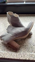 Muisgrijs enkel laarsje Manfield, Lage of Enkellaarzen, Ophalen of Verzenden, Zo goed als nieuw, Grijs