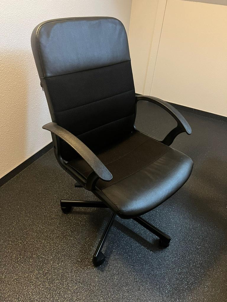 Bureaustoel ikea, Ophalen, Zo goed als nieuw, Zwart