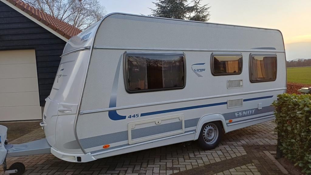 Fendt saphir 445-2013- mover ,luifel, bovag Frans bed, Rondzit, Frans bed, Particulier, Schokbreker