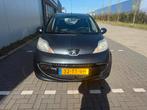 Peugeot 107 1.0 12V 5DR - CARPLAY - ISOFIX - APK, Auto's, Peugeot, Voorwielaandrijving, 4 stoelen, 68 pk, Origineel Nederlands
