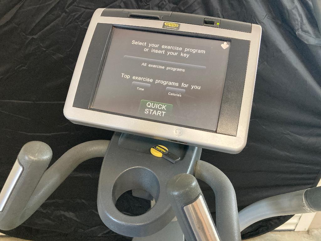 Technogym Excite 700 TV, Sport en Fitness, Ophalen, Gebruikt, Buik, Overige typen
