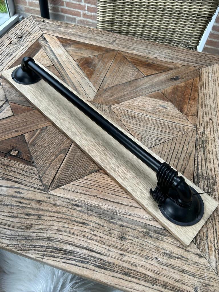 Handdoekrek / Handdoekhouder met houten plank, Huis en Inrichting, Ophalen, Zo goed als nieuw