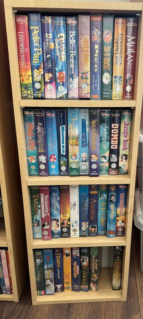 Dvd,s plus Video banden allemaal Disney, Ophalen, Overige figuren, Zo goed als nieuw, Overige typen
