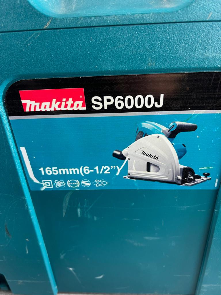 Makita Invalzaag SP6000J | 165mm | koffer+geleider | 407077, Doe-het-zelf en Verbouw, Gebruikt, Invalzaag, Ophalen of Verzenden