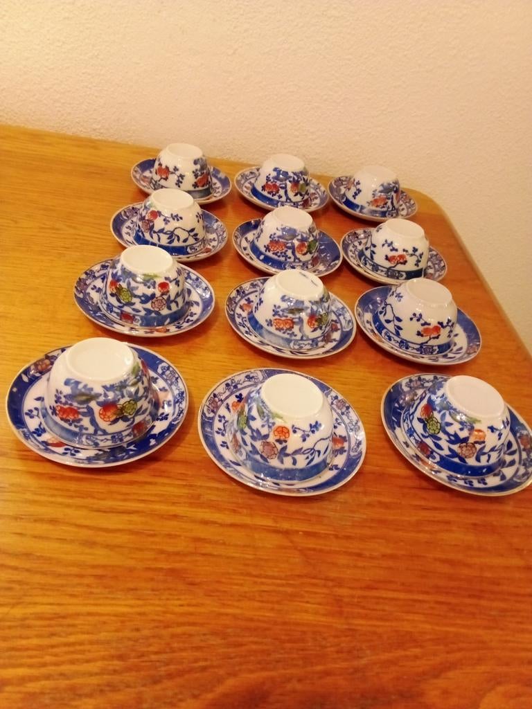 Set van 12 Chinese theekopjes met schotels, Antiek en Kunst, Ophalen of Verzenden