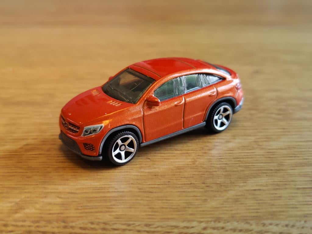 Matchbox Mercedes GLE Coupe ORANJE, Ophalen of Verzenden, Zo goed als nieuw, Auto