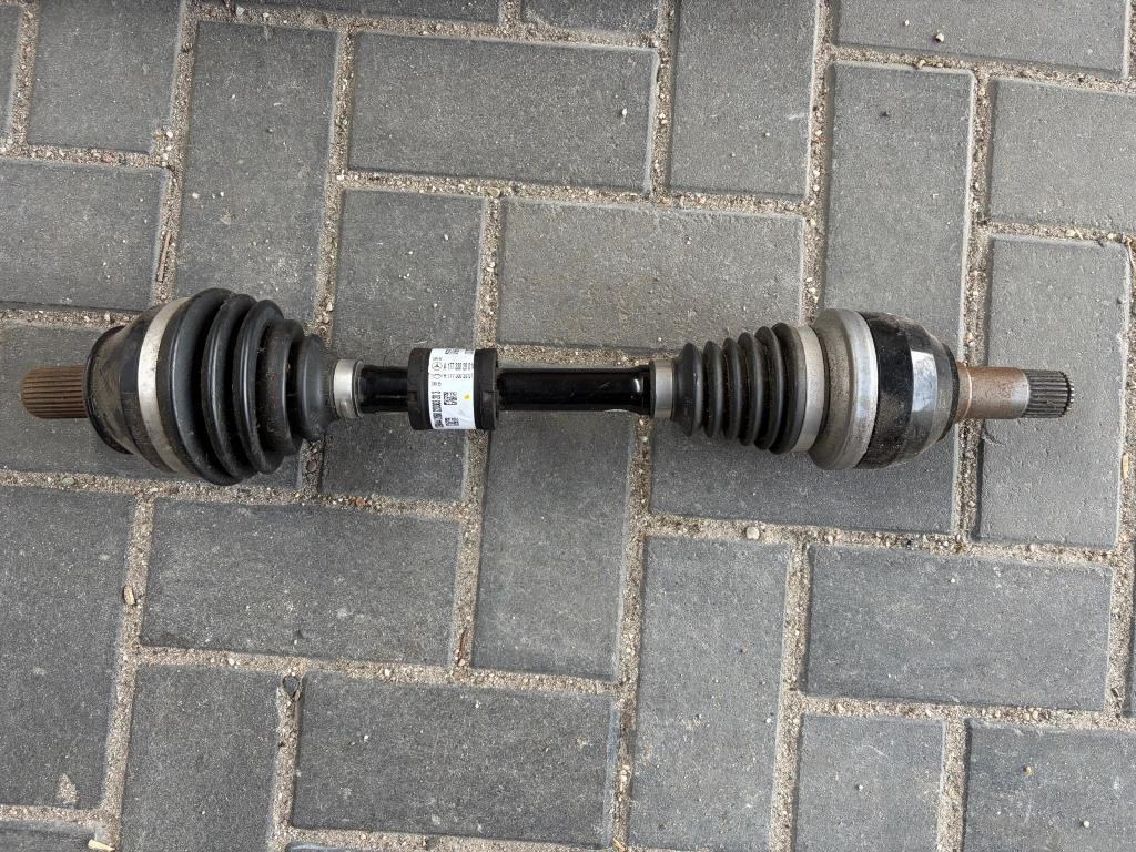 Aandrijfas A1773302801, Gebruikt, Mercedes-Benz, Niet ingevuld, Mercedes