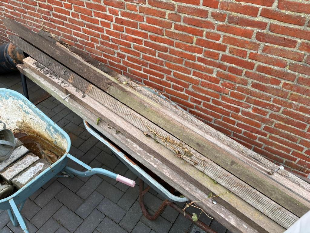 Gebruikte hardhouten balken, Ophalen, Gebruikt