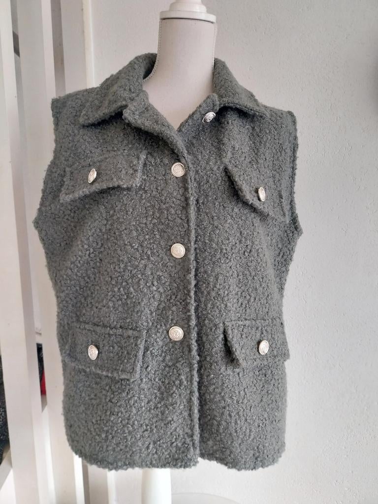 Groene fluffy bodywarmer met knopen valt als maat XL, Kleding | Dames, Bodywarmers, Maat 46/48 (XL) of groter, Ophalen of Verzenden