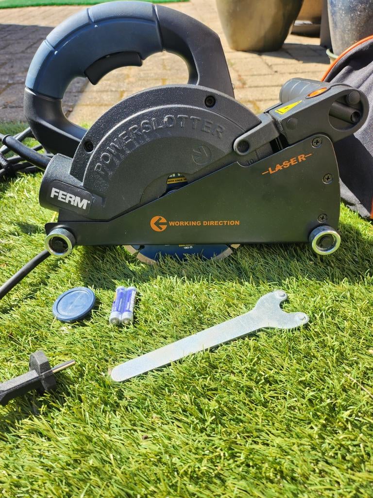 Ferm Powerslotter Muurfrees - Zo goed als nieuw, Overige typen, Ophalen of Verzenden, 30 tot 70 mm, 1200 watt of meer