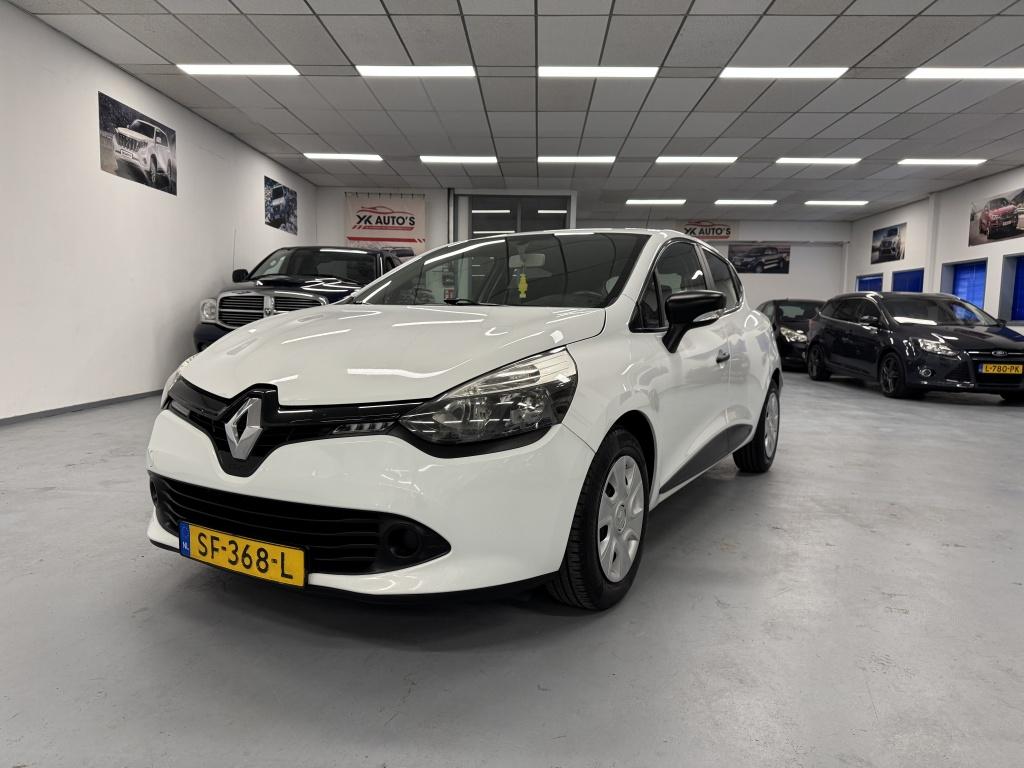 Renault Clio 1.5 dCi DIESEL 5 DRS AIRCO (bj 2014), Auto's, Gebruikt, 4 cilinders, 96 €/maand, Wit