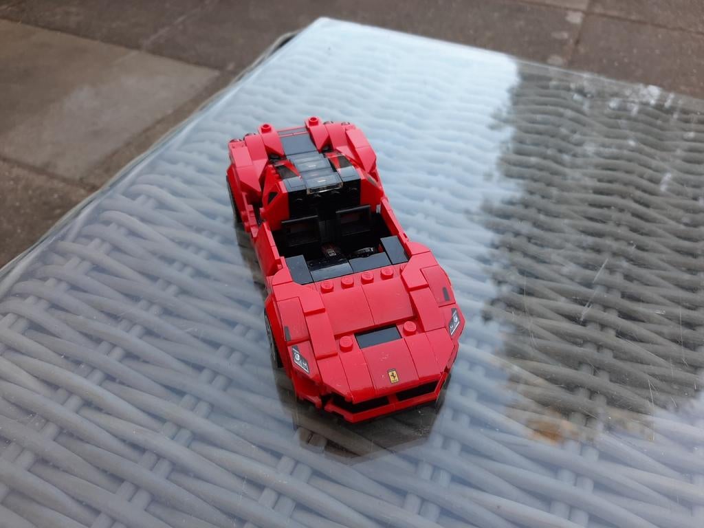 LEGO Speed Champions Ferrari F8 Tributo, Hobby en Vrije tijd, Modelauto's | 1:18, Ophalen of Verzenden