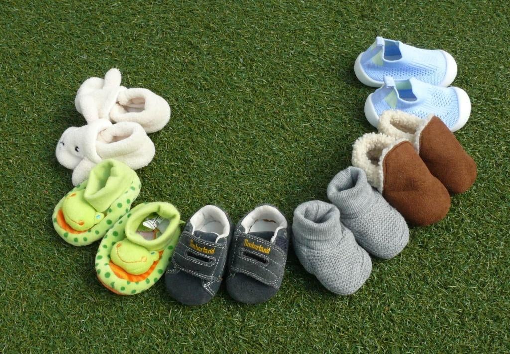 Timberland en andere baby slofjes / schoentjes maat 18 / 19, Ophalen of Verzenden, Jongetje of Meisje, Schoentjes