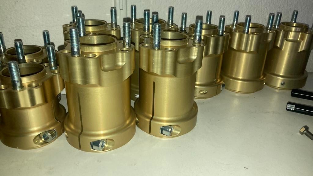 Diverse wiel klossen  tand wiel supports, remmen en lagers, Sport en Fitness, Karting, Zo goed als nieuw, Onderdelen Kart, Ophalen of Verzenden