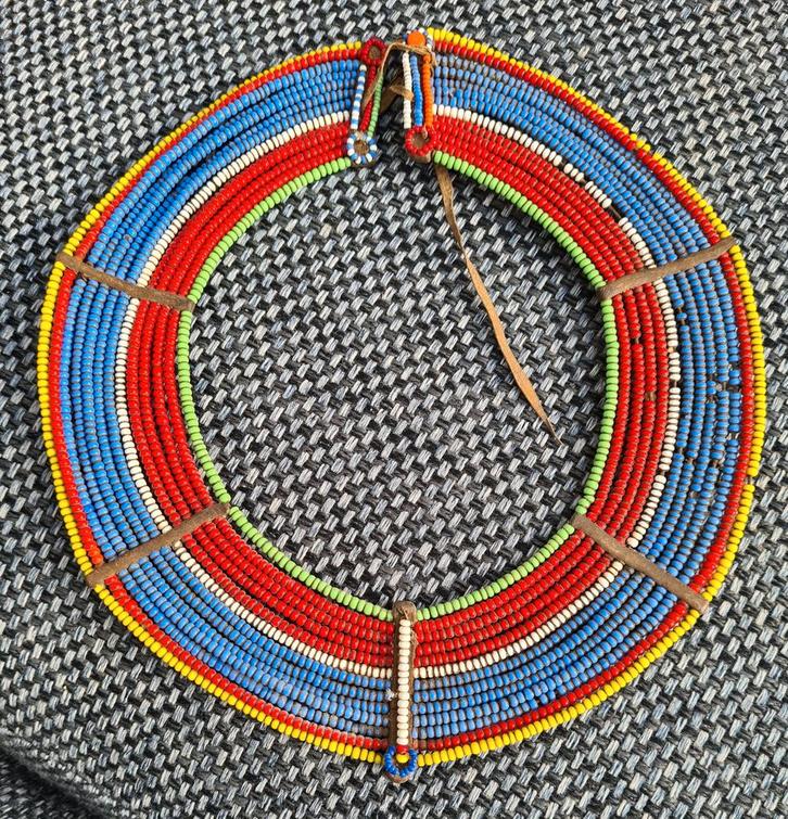 Oude MASSAI KETTING  ca.1955 blauw/rood Kenya Afrika Kenia, Antiek en Kunst, Kunst | Niet-Westerse kunst, Ophalen of Verzenden