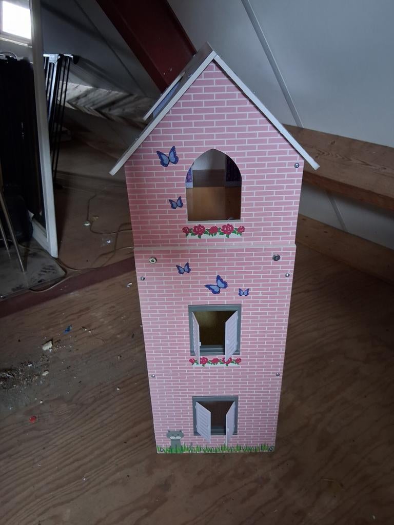 Roze poppenhuis met vlinders, Ophalen