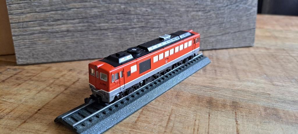 Nieuwe Kato 7009-4 Locomotief, Hobby en Vrije tijd, Modeltreinen | N-Spoor, Nieuw, Locomotief, Gelijkstroom, Overige merken, Ophalen of Verzenden