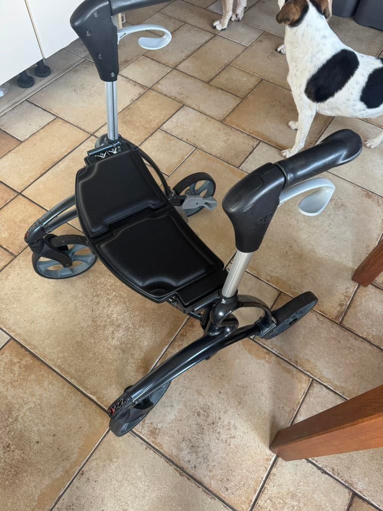 Jazz rollator, Ophalen, Opvouwbaar, Zo goed als nieuw