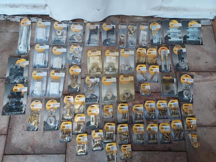 Partij Yale sloten en diverse, Doe-het-zelf en Verbouw, Hang- en Sluitwerk, Nieuw, Slot, Ophalen