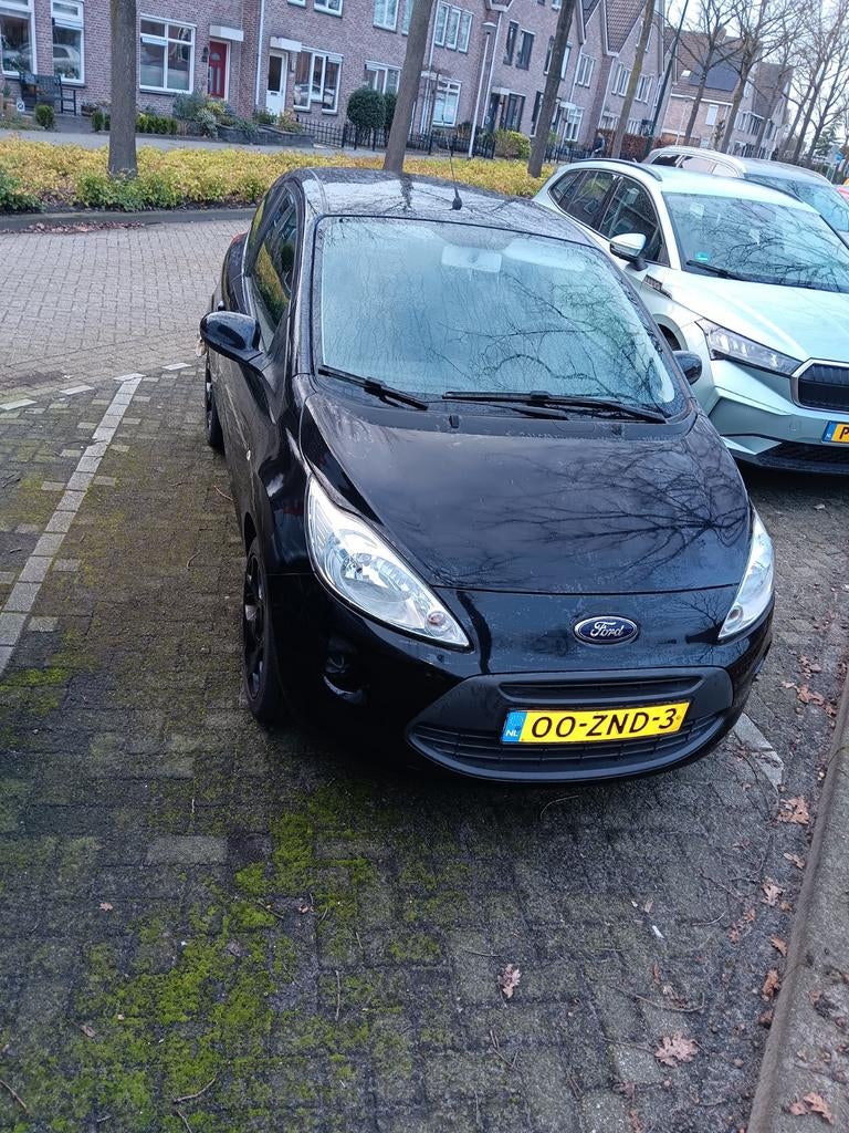 Ford Ka 1.2 69pk 2012 Zwart, Auto's, Ford, Voorwielaandrijving, Radio, 1242 cc, 4 cilinders
