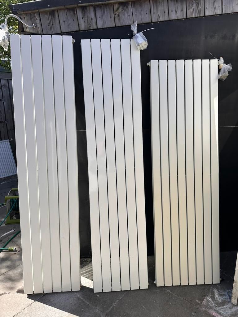 Verticale designradiatoren (3 stuks) - Wit, Doe-het-zelf en Verbouw, Verwarming en Radiatoren, Ophalen, Gebruikt, Radiator, Minder dan 60 cm