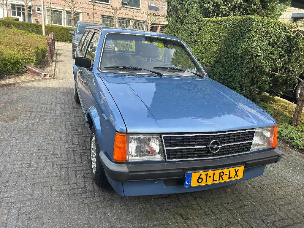 Opel Kadett 1.3 N Caravan 1980 Blauw, Stof, 4 cilinders, Stationwagon, Handgeschakeld