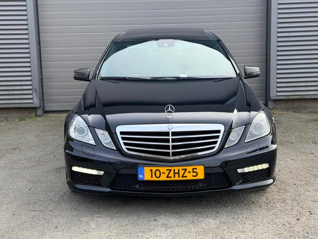 Mercedes-Benz E-klasse AMG 63, Auto's, Mercedes-Benz, Automaat, Achterwielaandrijving, Gebruikt, Zwart