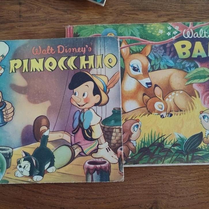 2 oude Walt Disney plaatjesalbums: Bambi en Pinocchio, Boeken, Ophalen of Verzenden, Gelezen, Walt Disney, Plaatjesalbum