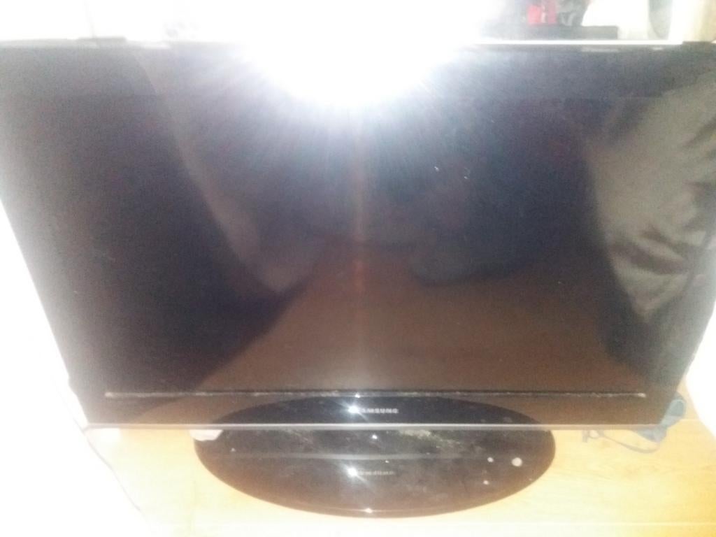 Samsung LCD TV, Audio, Tv en Foto, Televisies, Gebruikt, Ophalen of Verzenden, Samsung, 60 tot 80 cm