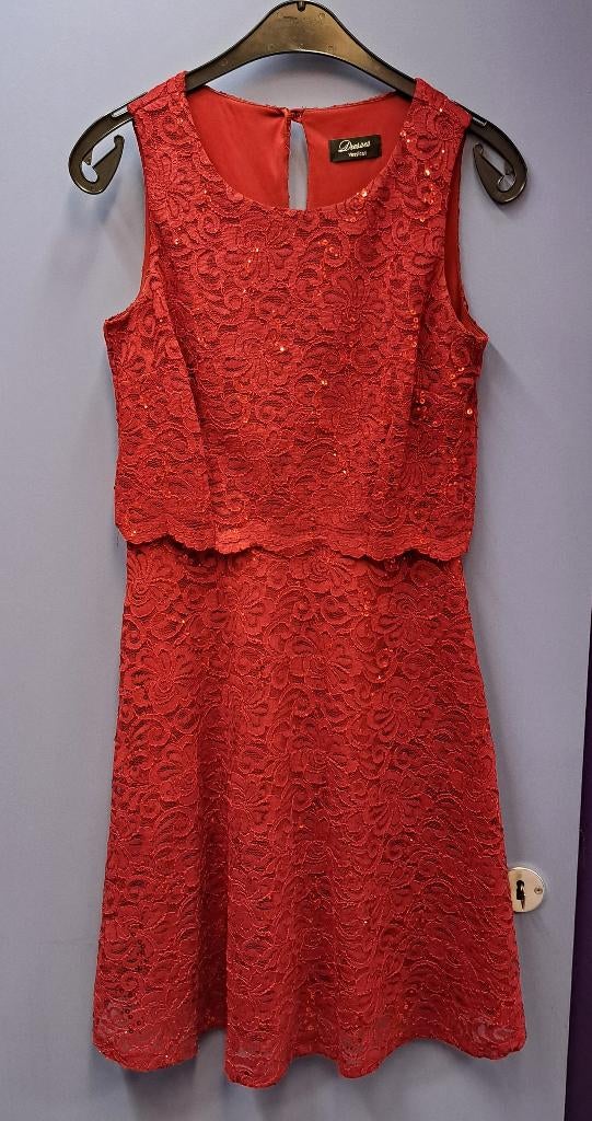 Yessica bordeaux rode jurk feestelijk met pailletjes S 47677, Kleding | Dames, Jurken, Zo goed als nieuw, Maat 36 (S), Rood, Boven de knie