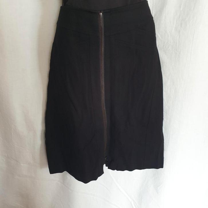 Mooie zwarte rok. Mt L Merk Taifun, Kleding | Dames, Rokken, Zo goed als nieuw, Maat 42/44 (L), Zwart, Knielengte, Ophalen of Verzenden