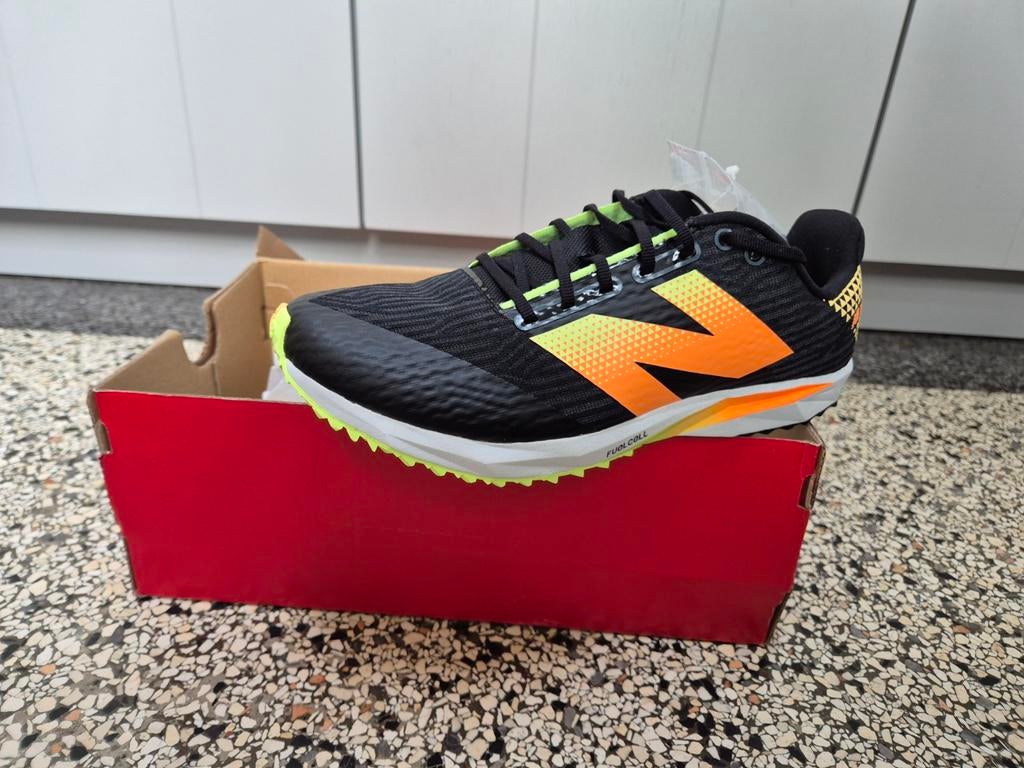 Spikes cross NIEUW - New Balance mt 39,5, Sport en Fitness, Loopsport en Atletiek, Overige merken, Nieuw, Ophalen of Verzenden