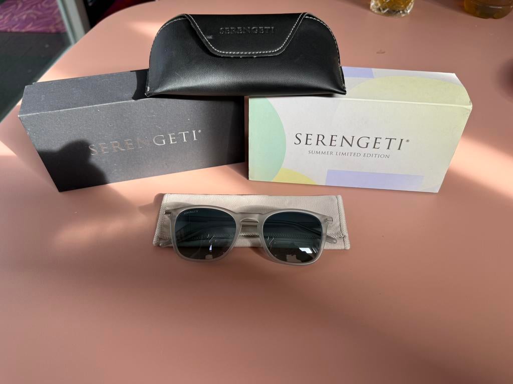 Zonnebril Serengeti Delio Matte Translucide Grey, Overige merken, Zonnebril, Ophalen of Verzenden, Zo goed als nieuw